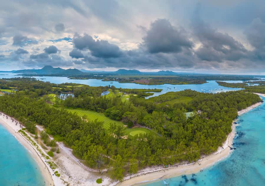 5 Islands Boat Trip, Snorkeling and Lunch on Ile aux Cerfs - Lunch, drinks and the practical value of $111