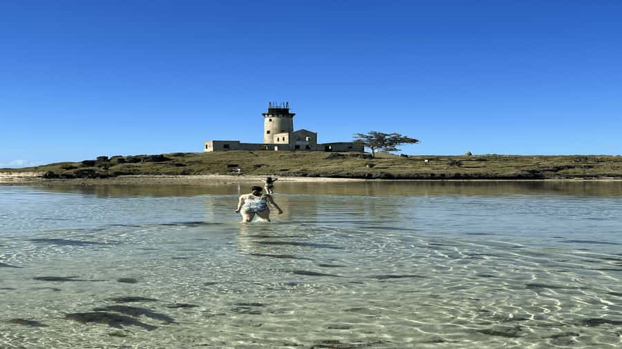 5 Islands Private Speedboat w/ Snorkeling + Lunch & Drinks - A private boat day along Mauritius’s east coast