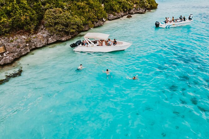 5 Islands Speedboat Cruise incl. Snorkeling in Blue Bay + Lunch at Ile aux Cerfs - Blue Bay Marine Park: the main two-hour water stop