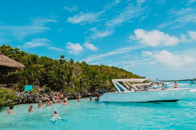 5 Islands Speedboat Cruise incl. Snorkeling in Blue Bay + Lunch at Ile aux Cerfs - Grand River South East and the waterfall view