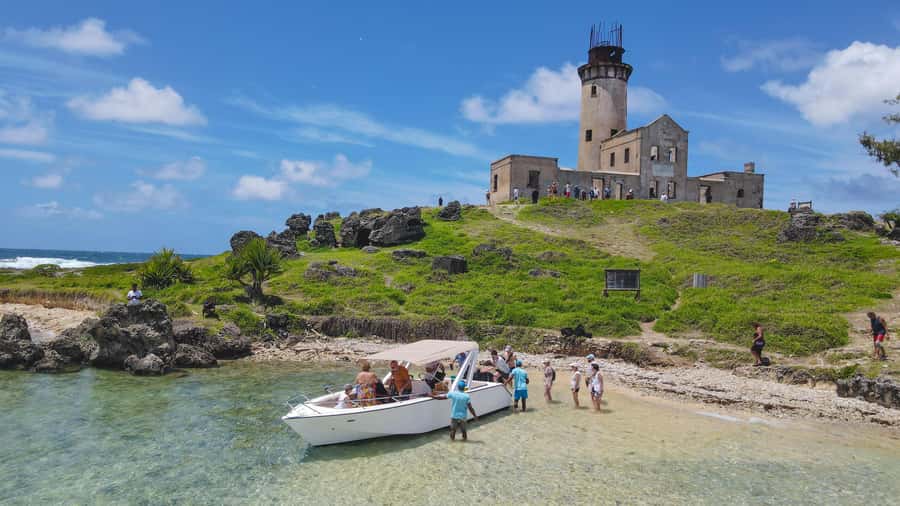 5 Islands Speedboat Cruise, Snorkeling + Lunch & Open Bar - Grand River South East Waterfalls by boat