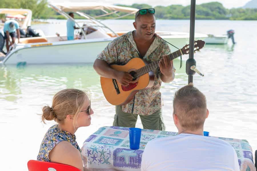 5 Islands Speedboat Cruise, Snorkeling + Lunch & Open Bar - What the $100 price really covers