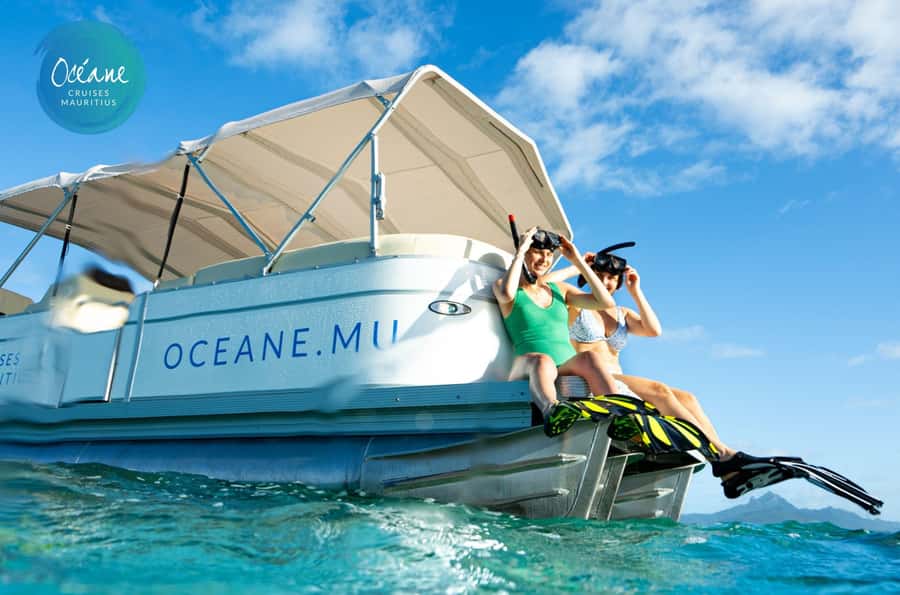 5 Islands Tour: New OCÉANE Private Pontoon Boat cruise - Who will enjoy this cruise most