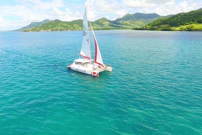 All inclusive CATAMARAN with BBQ : Ile aux cerf & GRSE waterfall - Ile aux Cerfs and the final beach stop