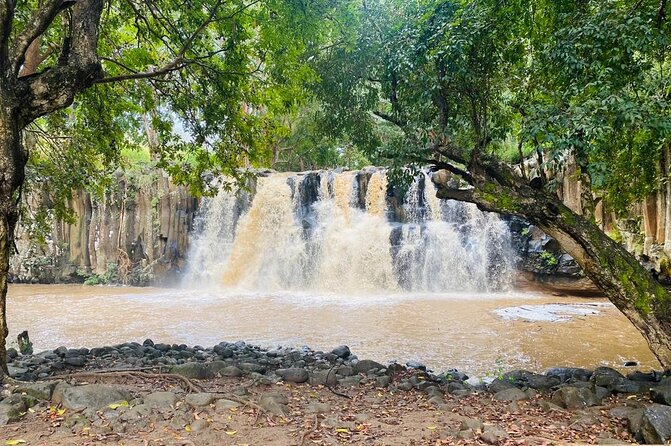 All Inclusive Full Day Tour: Chamarel Rhumrie,7-Coloured & Lunch - Rhumerie de Chamarel adds flavor and a practical tour stop