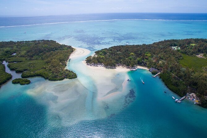 All inclusive SPEEDBOAT FULL DAY to ILE AUX CERF & GRSE WATERFALL - Is $117.11 a fair price?