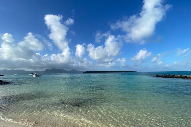 An Excursion of the South East Lagoon of Mauritius - Île au Phare and Île aux Aigrettes