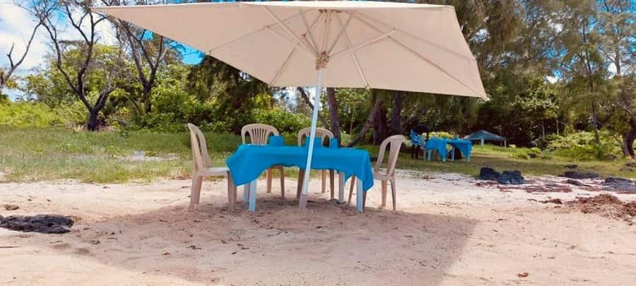 Blue bay: boat trip for ile au cerf (5 islands, barbecue) - Is $111 a fair price?