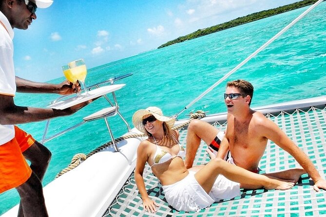 Catamaran, BBQ, Ile Gabriel , Ile Plate ,Coin de Mire - Day one: setting out from Grand Baie