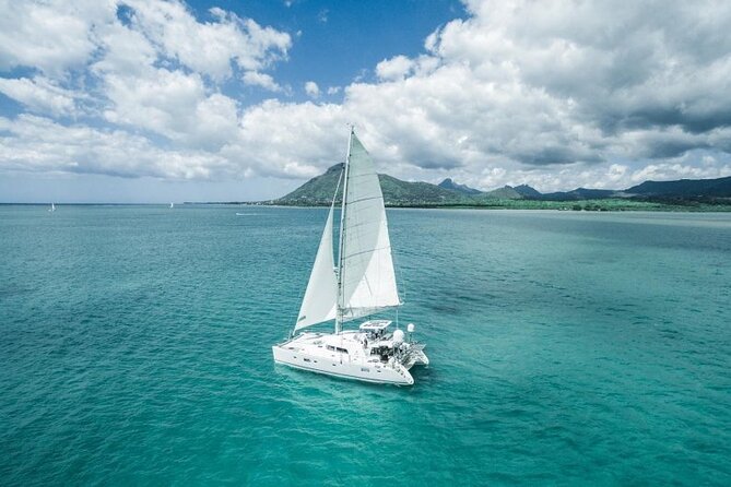 Catamaran Cruise: Isle aux Cerfs, Including BBQ Lunch, in Mauritius - Time at Isle aux Cerfs