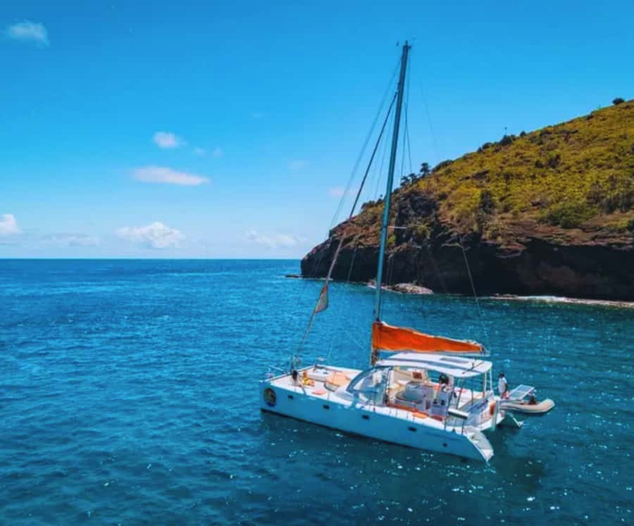 Catamaran Mauritius Cruise in the North Coasts - Flat Island, the first major stop