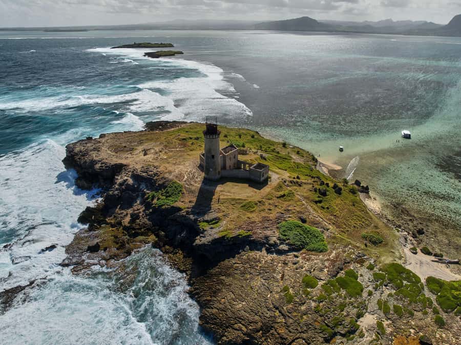 Catamaran Mauritius: South East 5 Islands Catamaran Cruises - BBQ lunch, cold drinks, and time on deck