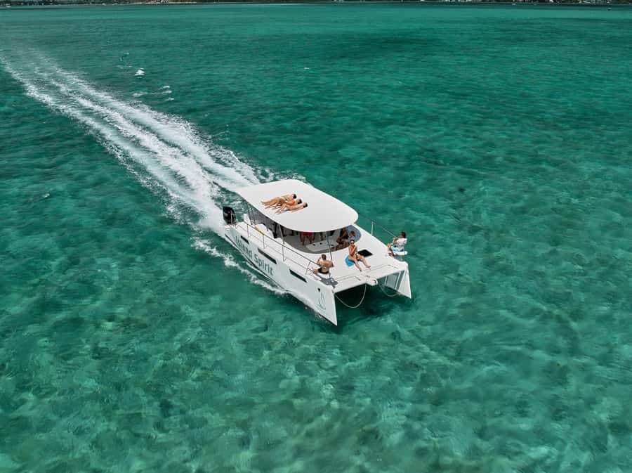 Catamaran Mauritius: South East 5 Islands Catamaran Cruises - What the catamaran ride feels like