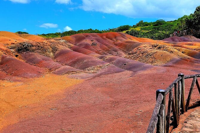 Chamarel 7 Colours and Waterfalls - Exclusive South West Tour - Chamarel viewpoint delivers the postcard moment