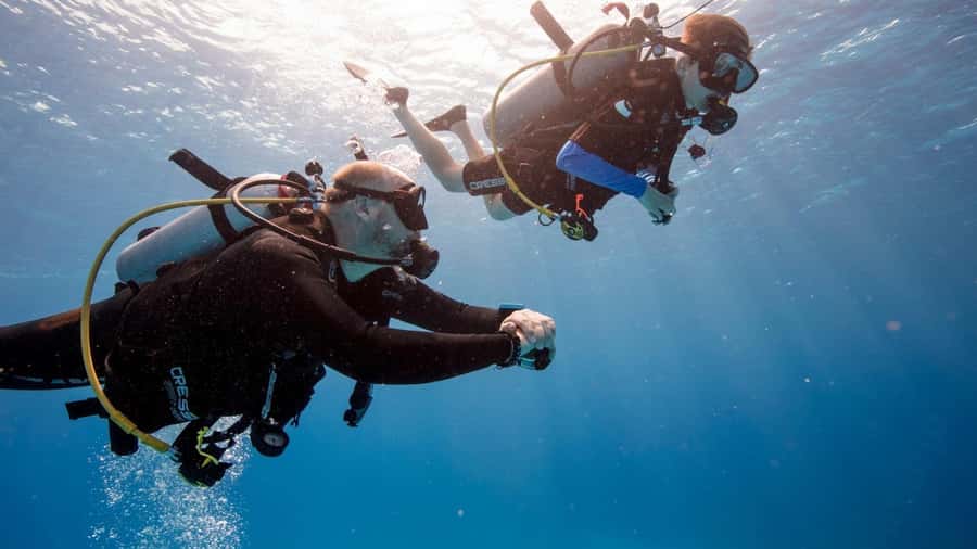 DISCOVER SCUBA DIVING IN LEMORNE with EasydiveMauritius - Starting at Easy Dive Center in Lux Le Morne