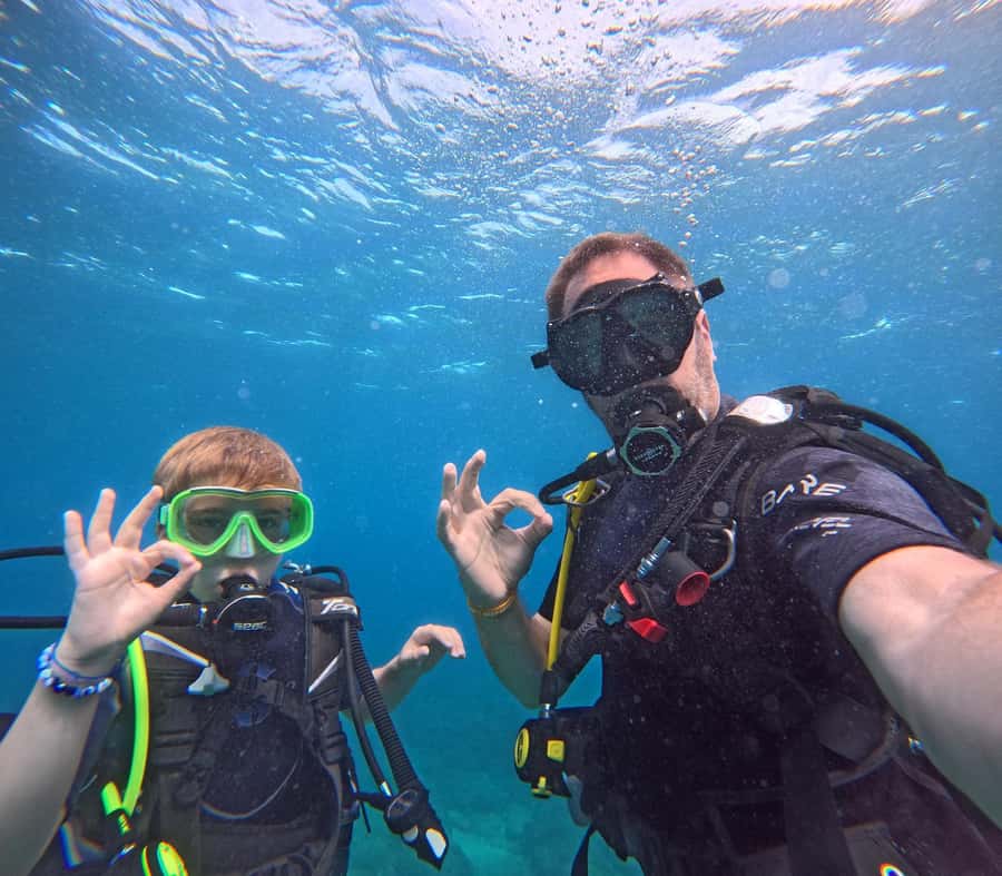 DISCOVER SCUBA DIVING IN LEMORNE with EasydiveMauritius - Should you book Discover Scuba Diving in Le Morne?