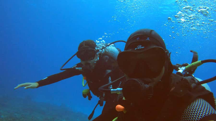 Discover Scuba Diving in the North of Mauritius - Why the small-group format matters
