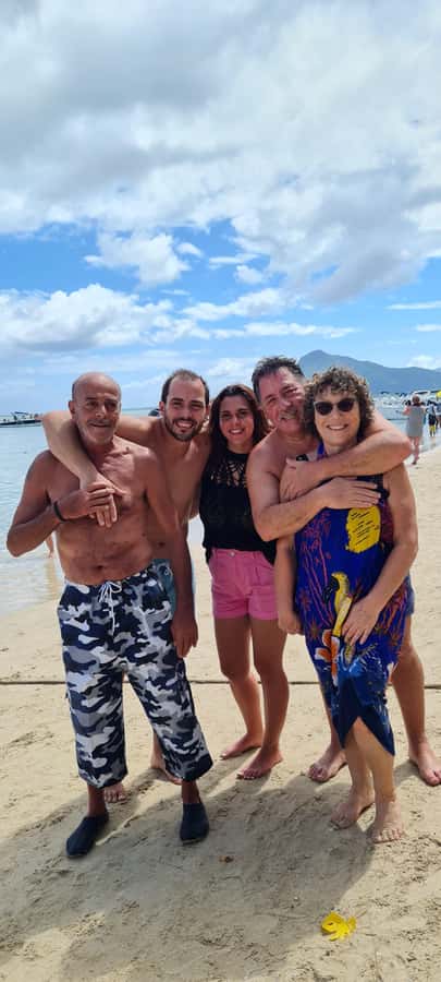 Dolphins: Private, Snorkel, CrystalRock, ileoBenitiers,lunch - Who will enjoy this day most
