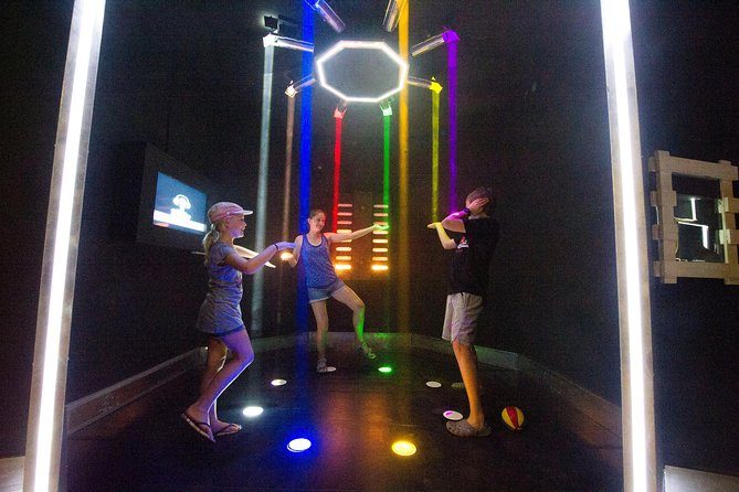 Entrance Ticket To Curious Corner of Chamarel - The first stop: an indoor gallery of illusions