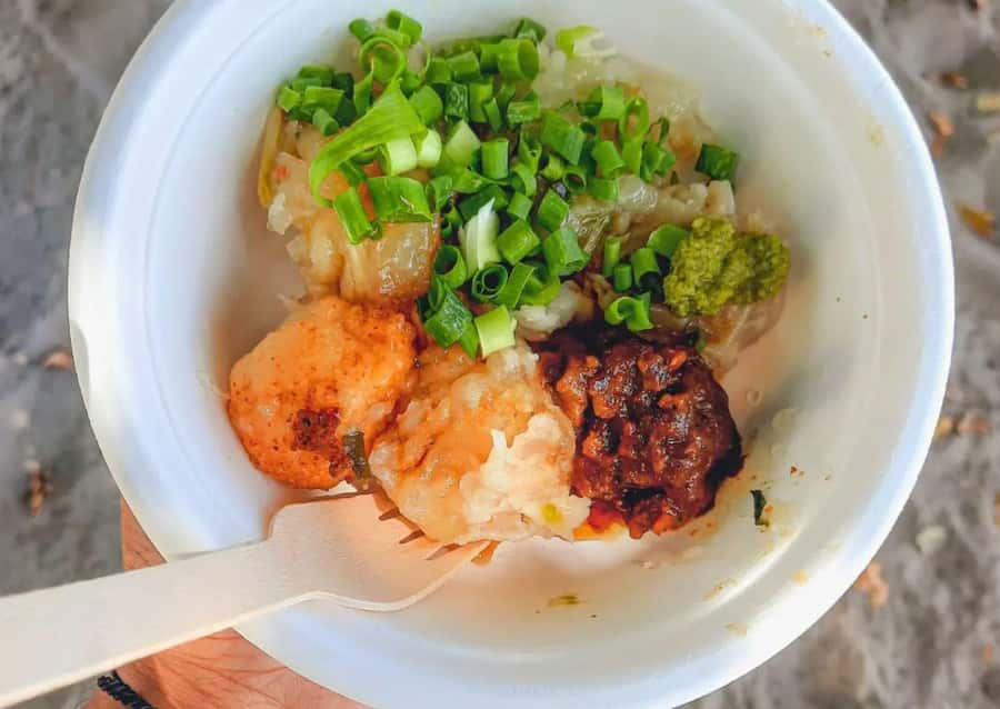 Flavors of Port Louis: Guided Food Tasting Tour with a Local - The first tasting stops: savory flavors and local rhythm