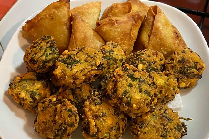 Food Tasting & Market Shopping: Private Guided Tour in PORT LOUIS - China Town and Champ de Mars