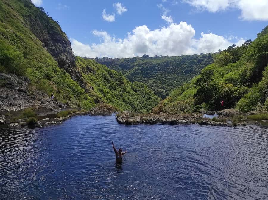 From Quatre Cocos: Tamarind Falls Hiking Day Trip - What the guides add to the day
