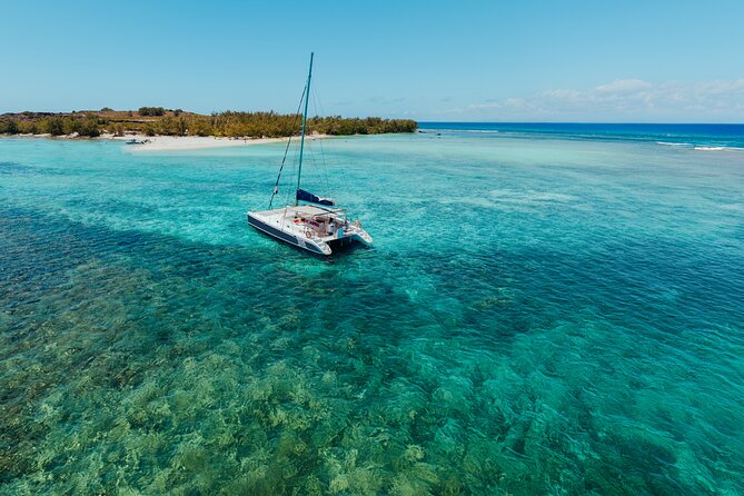 Full Day Catamaran Cruise - North Ilot Gabriel (sharing) - Grand Baie to Coin de Mire by catamaran