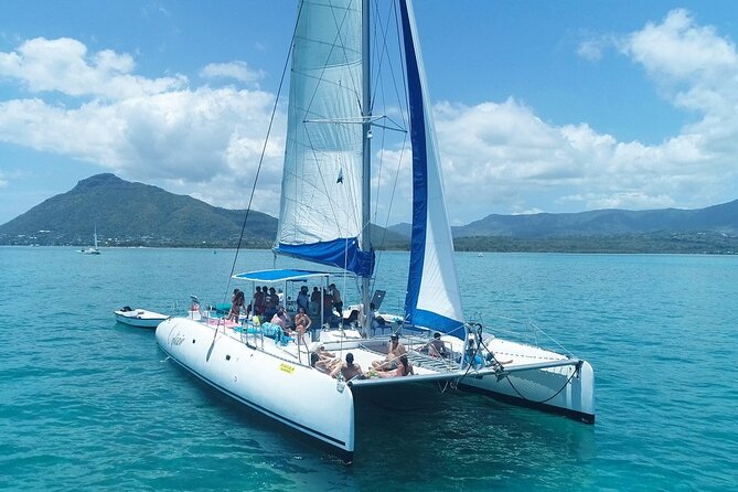 Full Day Catamaran Cruise on shared basis to Bénitiers Island - How to prepare for the six hours