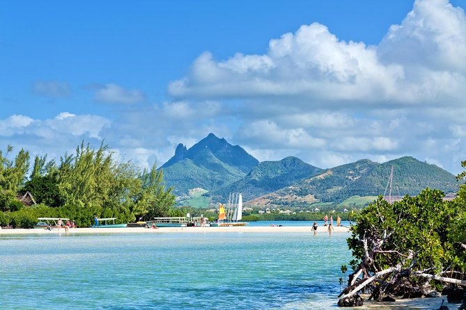 Full-Day Catamaran Cruise to Île aux Cerfs with BBQ Lunch - At a glance