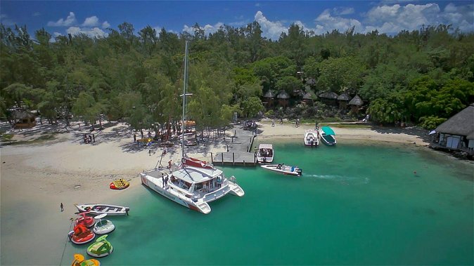 Full-Day Catamaran Cruise to Île aux Cerfs with BBQ Lunch - Is $81.10 a fair price?