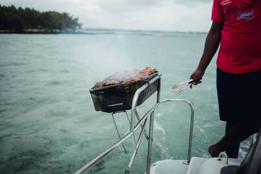 Full-day Catamaran Cruise to Ile aux Cerfs with Lunch - A Water-Filled Day on Mauritius’ East Coast