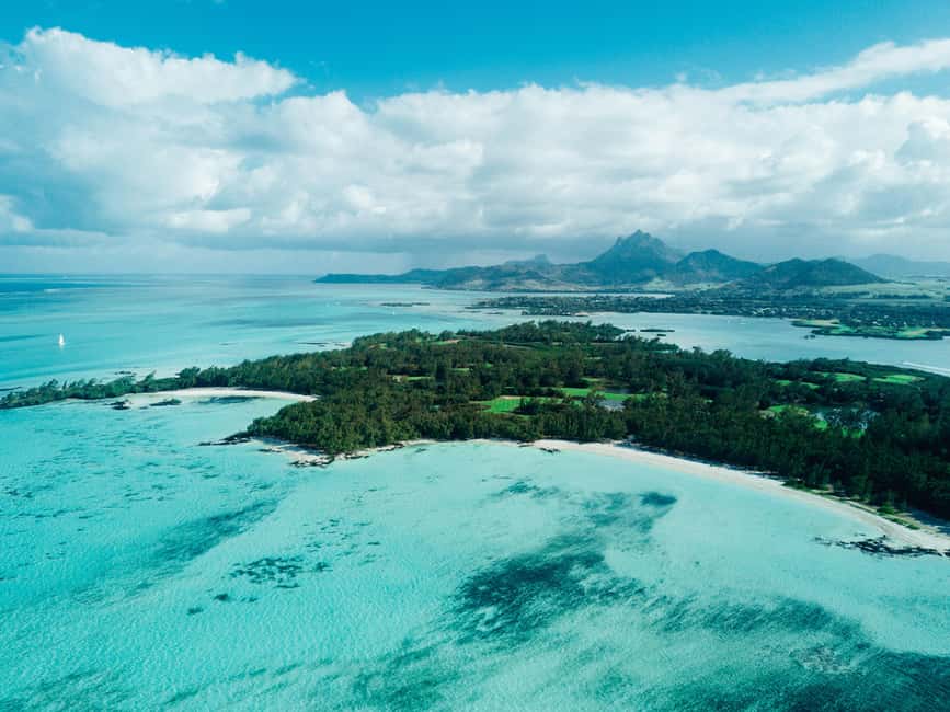 Full-day Catamaran Cruise to Ile aux Cerfs with Lunch - Sailing Toward Ile aux Cerfs
