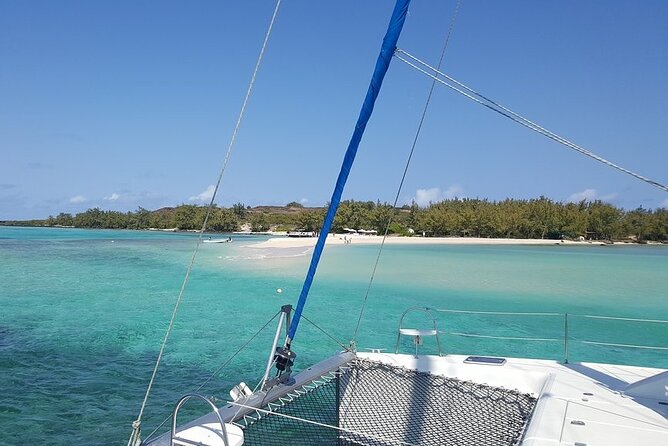 Full-Day Northern Catamaran Cruise: Coin de Mire and Ile Plate Island - Who will enjoy this cruise most