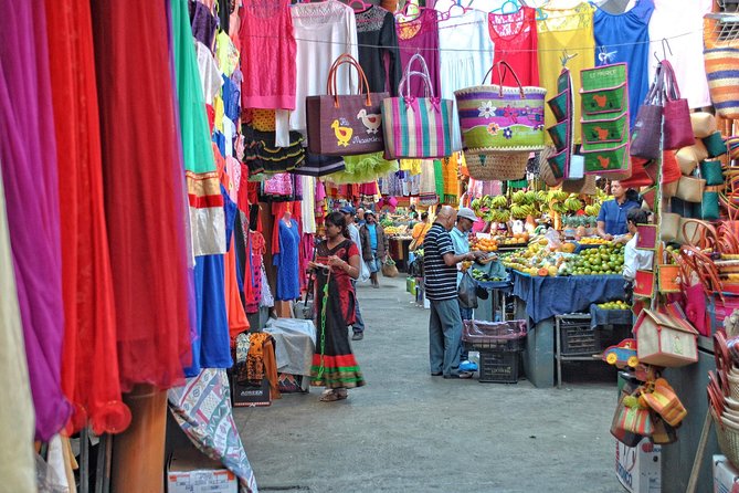 Full-day Private Mauritius Shopping Tour: including a Visit to the Capital City - Le Craft Market and handmade souvenirs