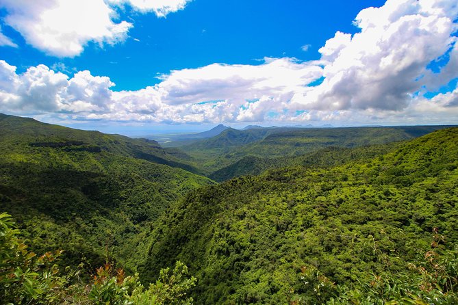 Full-Day Scenic South West Tour, ALL INCLUSIVE Day Trip, Private SUV Car, Guide - Chamarel rum and lunch make the middle of the day worthwhile