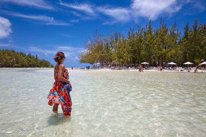 Full Day Shared Tour Catamaran to Ile Aux Cerfs - Trou d’Eau Douce and the 9:45 boat departure