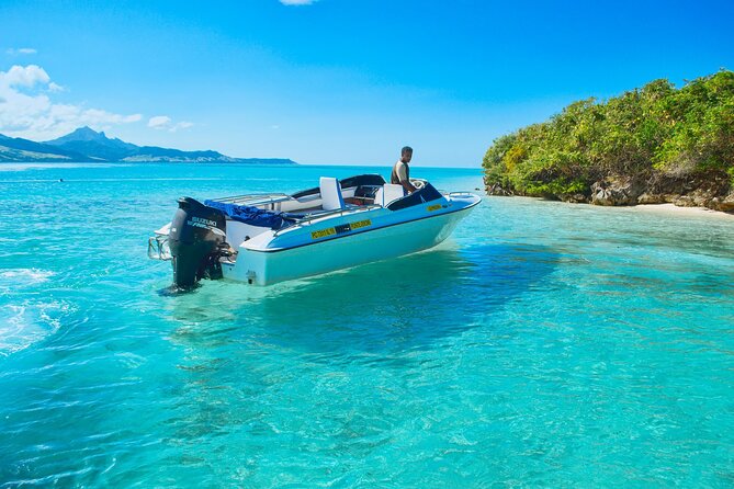 Full Day Tour 5 Island to Ile Aux Cerfs Incl. Lunch and Transfer - Ile de la Passe and Mauritius’s colonial defenses