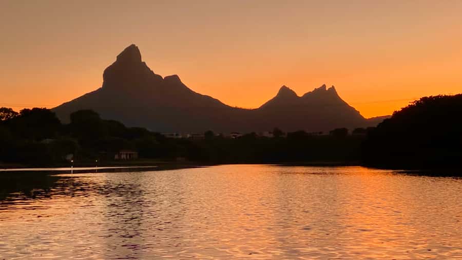 Guided Sundowner Kayak Tour - How difficult is the kayaking?