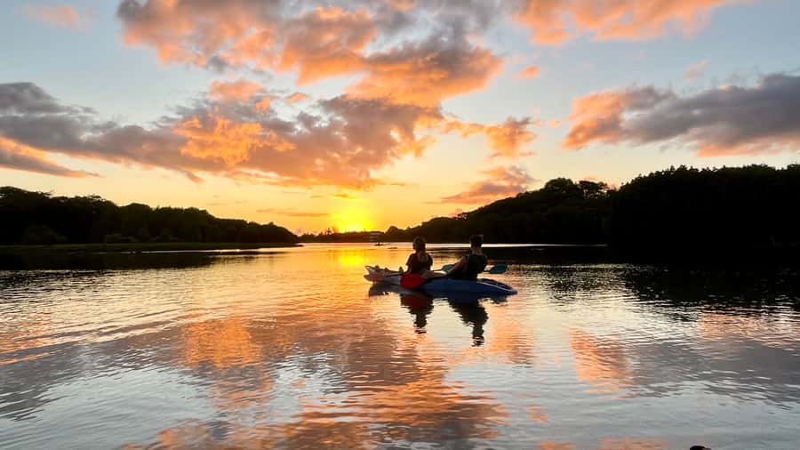 Guided Sundowner Kayak Tour - Practical details that affect your evening