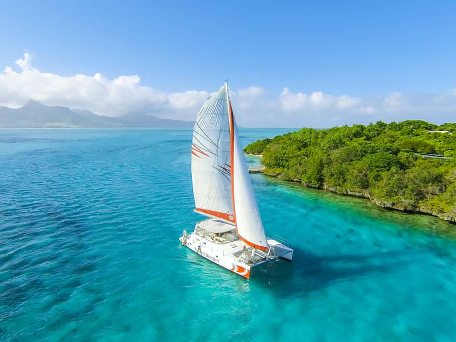Ile aux Aigrettes: Private Sunset Cruise Tour - Leaving Pointe Jerome for a two-hour evening cruise