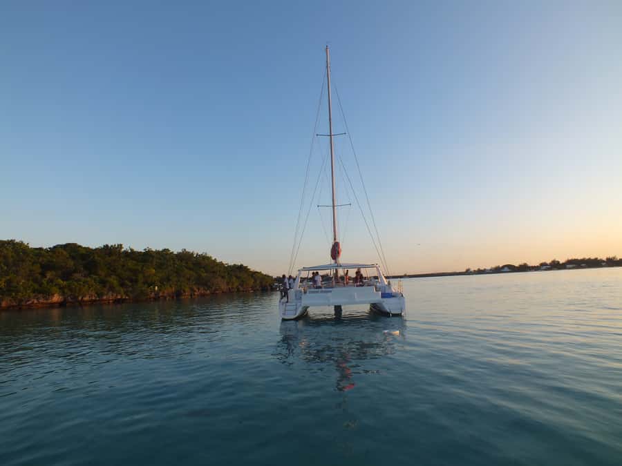 Ile aux Aigrettes: Private Sunset Cruise Tour - What to pack for the boat