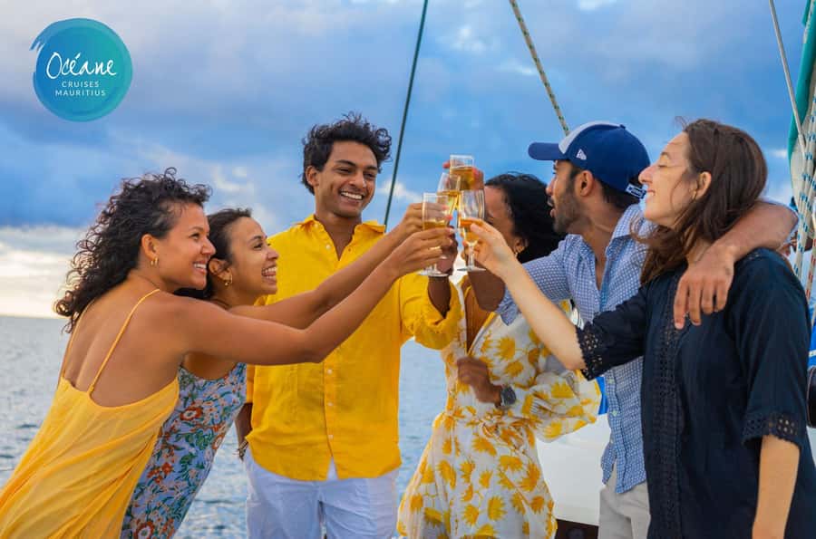 Ile Aux Bénitiers : Private Catamaran Cruise & Gourmet Lunch - Crystal Rock is the scenic centerpiece