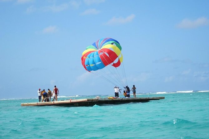 Ile aux Cerf: Speed boat with Parasailing & Tube Riding and Lunch - Undersea walking lets you stay below the surface