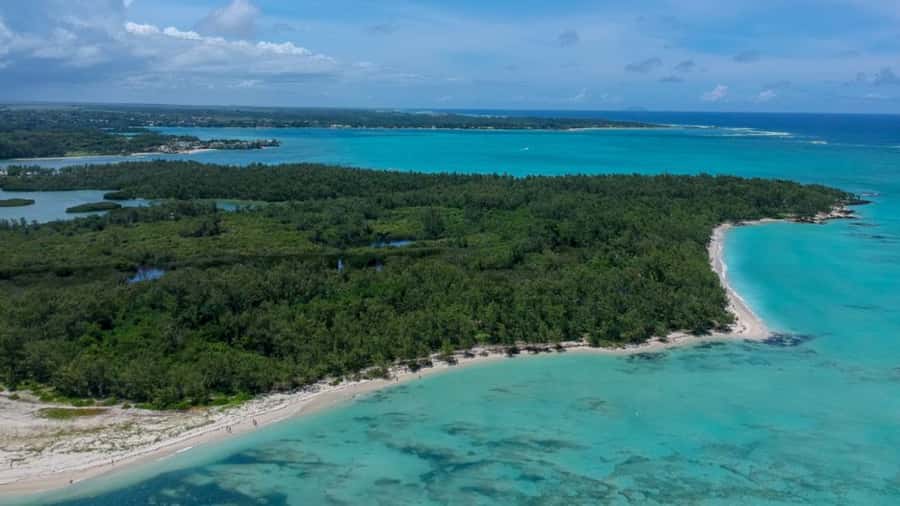 Ile Aux Cerfs Catamaran Trip w/ Lunch, Drinks & Transfer - A BBQ lunch with drinks on board