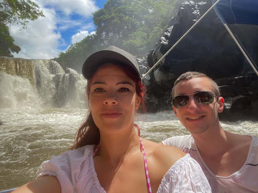 Ile aux cerfs: Private picnic, waterfall, bbq beach lunch - Leaving Trou d’Eau Douce by speedboat