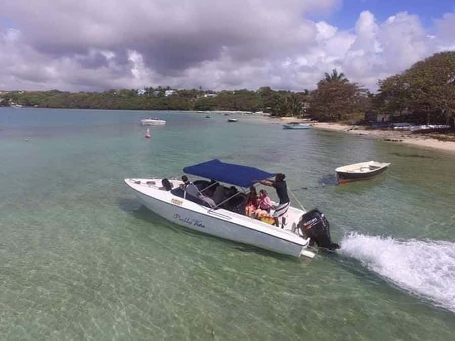 Ile aux Cerfs Speedboat Trip & Transport: Private or Shared - A six-hour escape built around Ile aux Cerfs