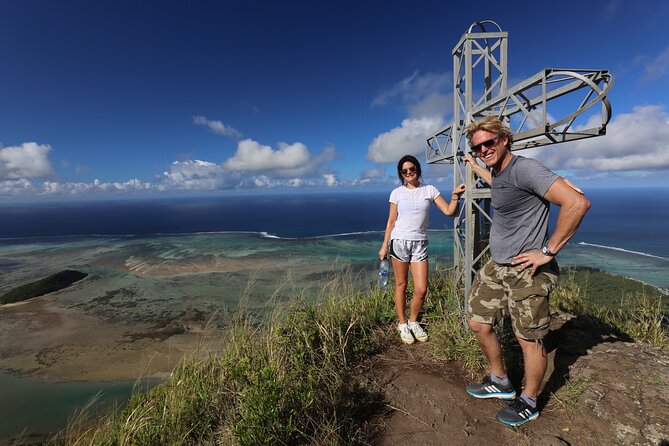 Le Morne Mountain: Guided Hike With Our Professional Local Guides - The summit views: Mauritius opens out below you