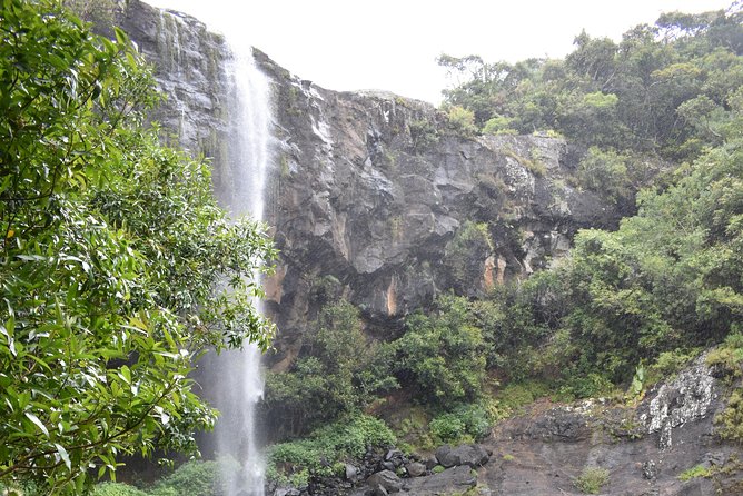 Les septs Cascades Tamarind Falls - Safety, weather, and the trail’s real difficulty