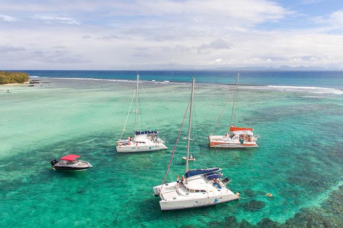 Luxury Catamaran Cruise: The Northern Islands - Barbecue lunch and drinks on board