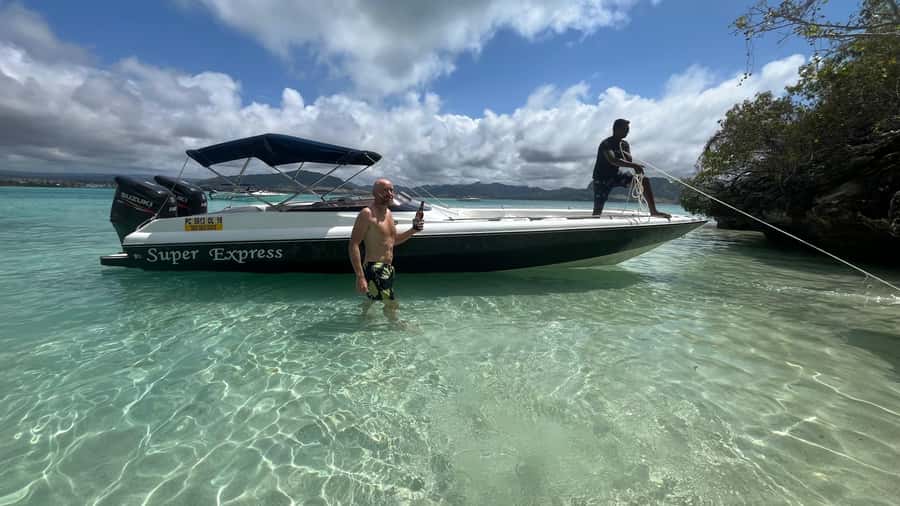 Mauritius 5 Islands Hopping Tours - PRIVATE BOAT - Ile aux Aigrettes and the view from the boat